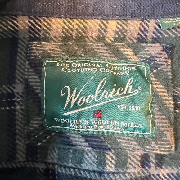 Woolrich Men’s button up heavy flannel shirt. Size Large. - Picture 2 of 10